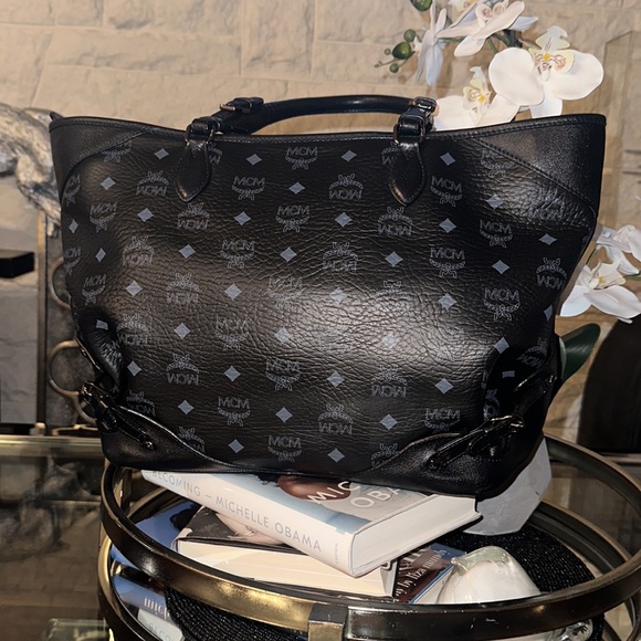 MCM Leather Tote - Picture 4 of 15